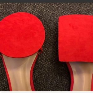 Square and circle features like Jacquemus sandals